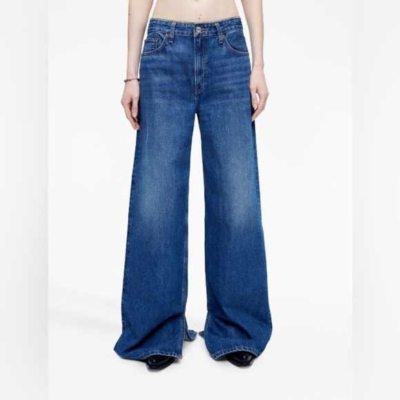 Re/Done Low Rider Loose Jeans in Crystal Bay Fade - Picture 1 of 9